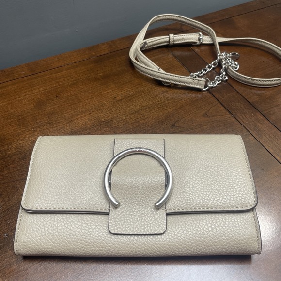 Nine West Nude Crossbody Bag Converts To Wristlet/clutch silver Hardware - Picture 12 of 12